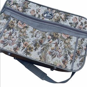JORDACHE vintage tapestry/needlepoint floral suitcase with strap & handle